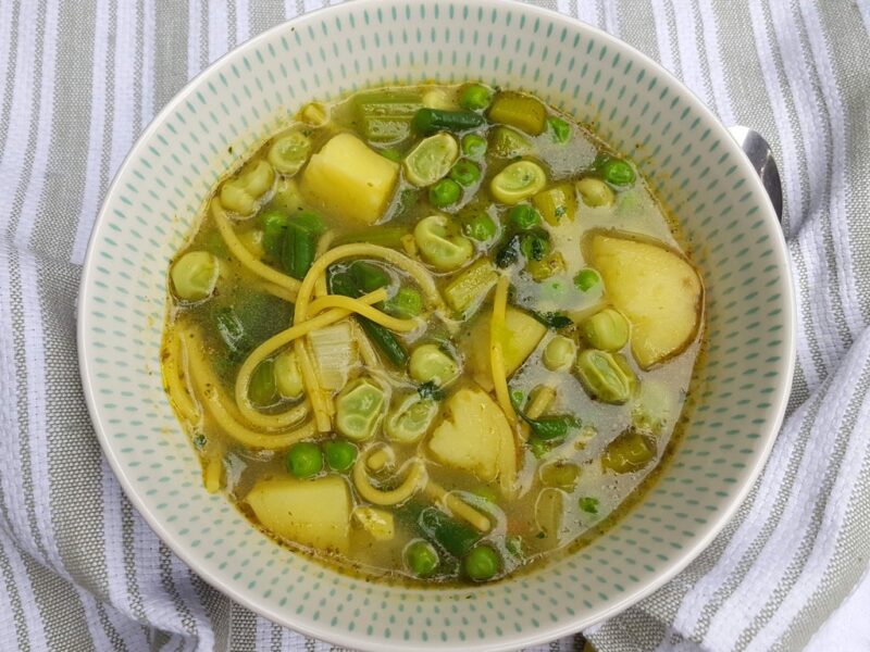 Green beans and peas minestrone