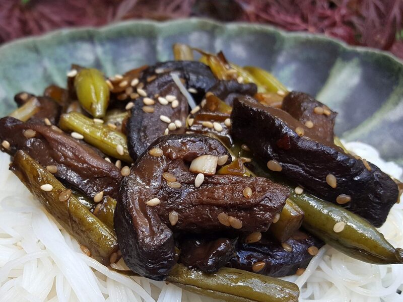 Noodles with Shiitake and green beans