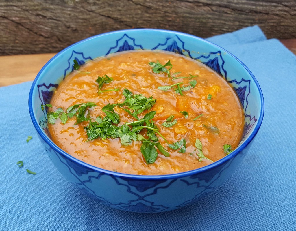 Spiced sweet potato and lentil soup