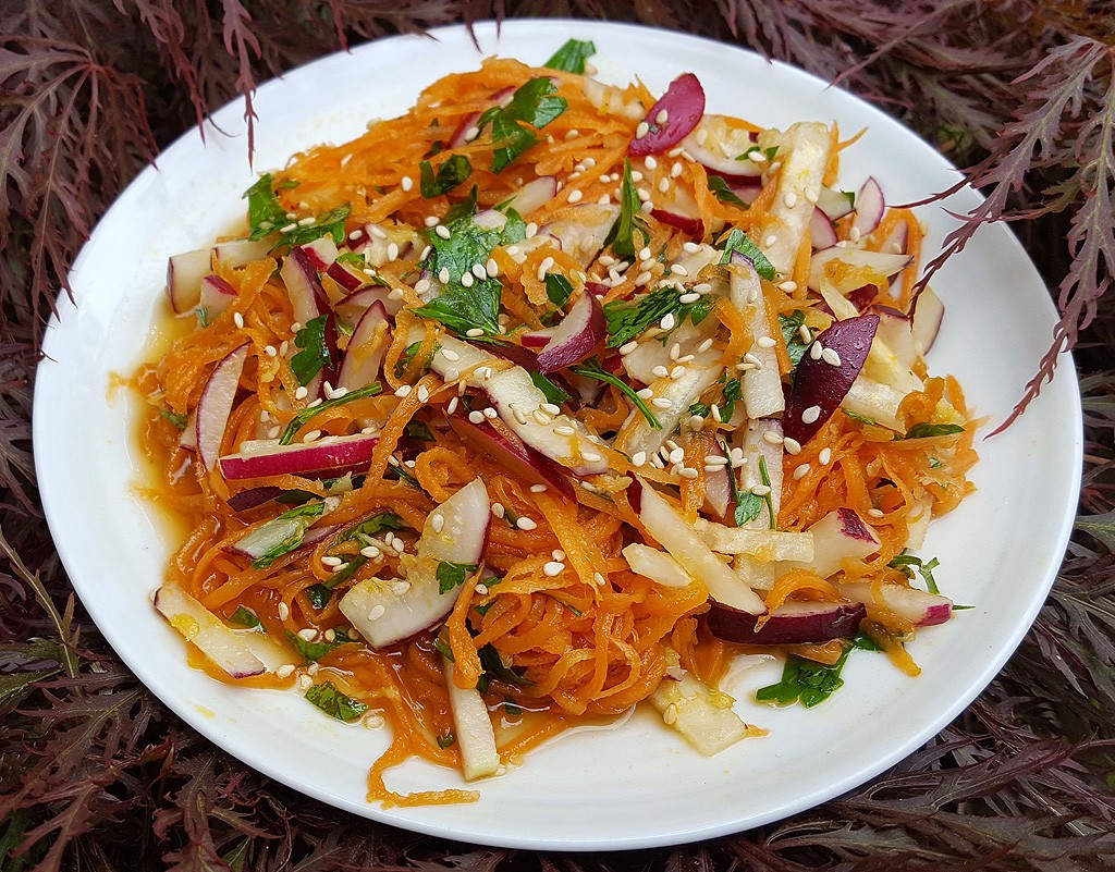 Asian carrot and radish salad