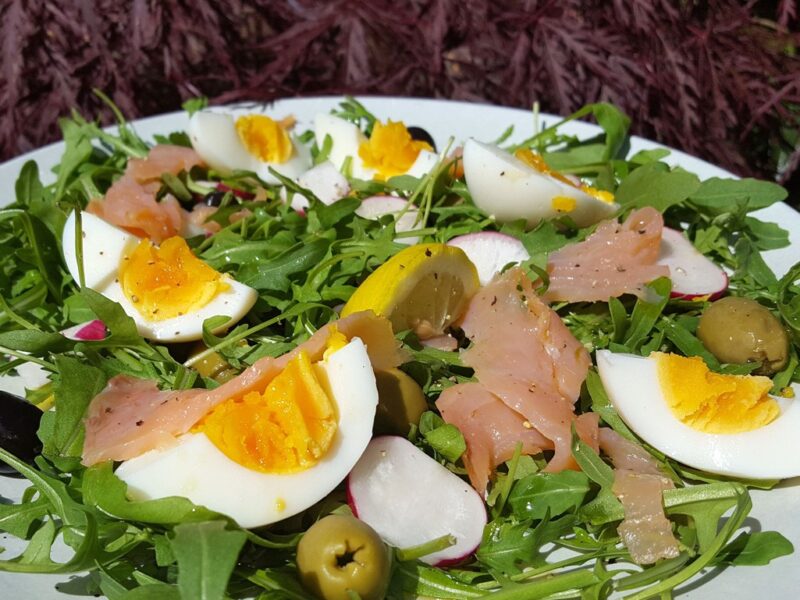 Egg, smoked salmon and rocket salad