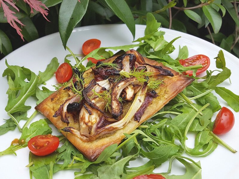 Fennel and onion tarts