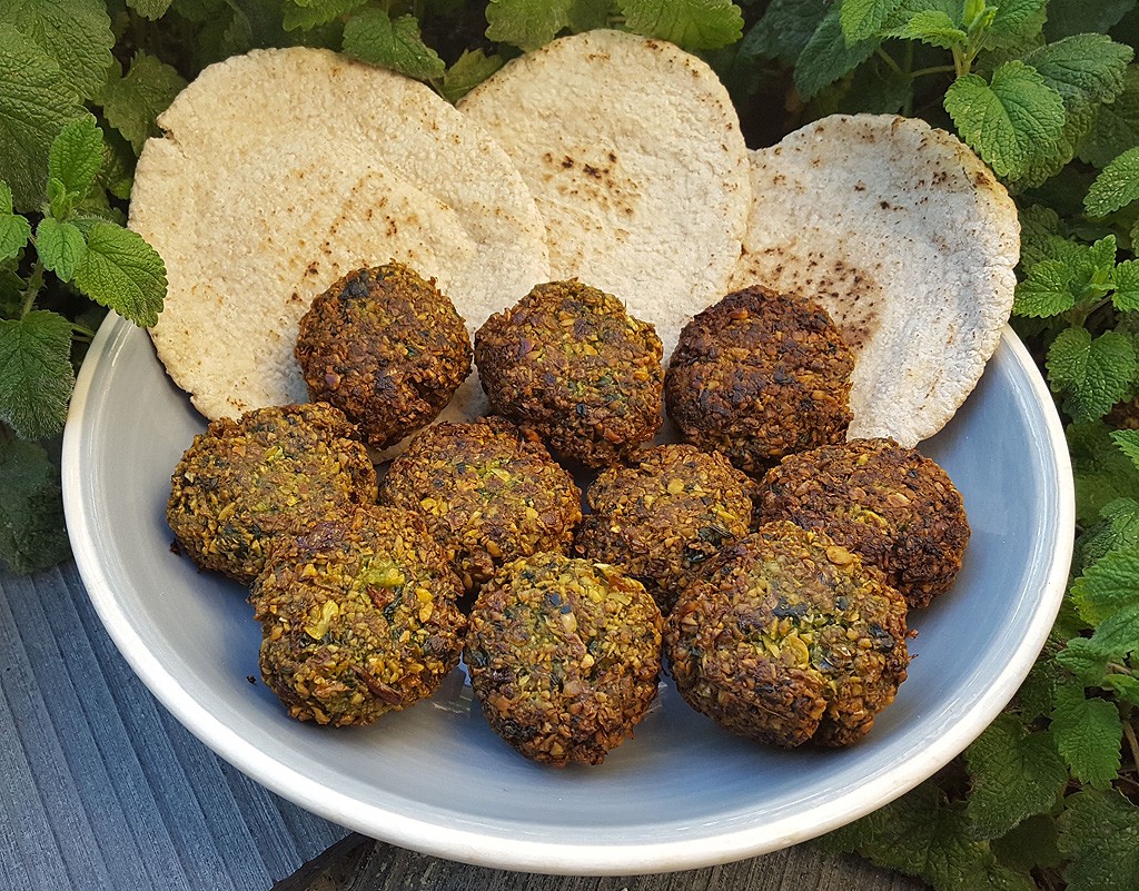 Spinach and chia falafels