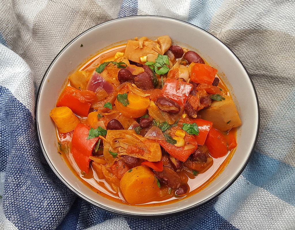 Jackfruit and bean chilli