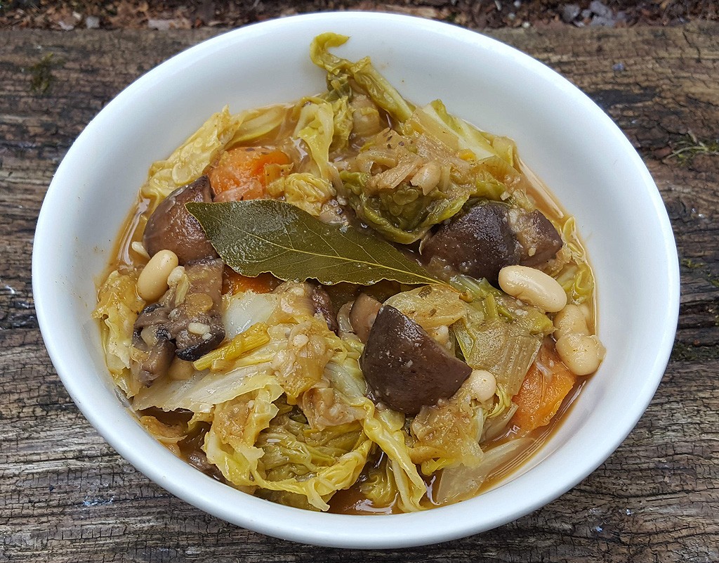 250 calorie mushroom and bean stew