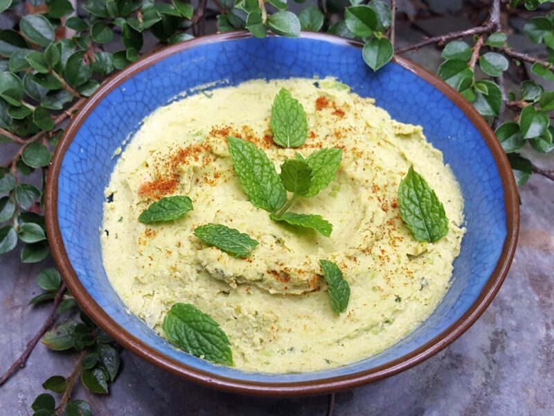 Green pea hummus