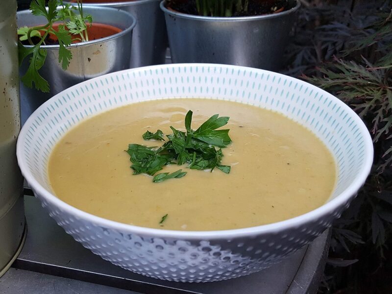 Creamy cauliflower and broccoli soup