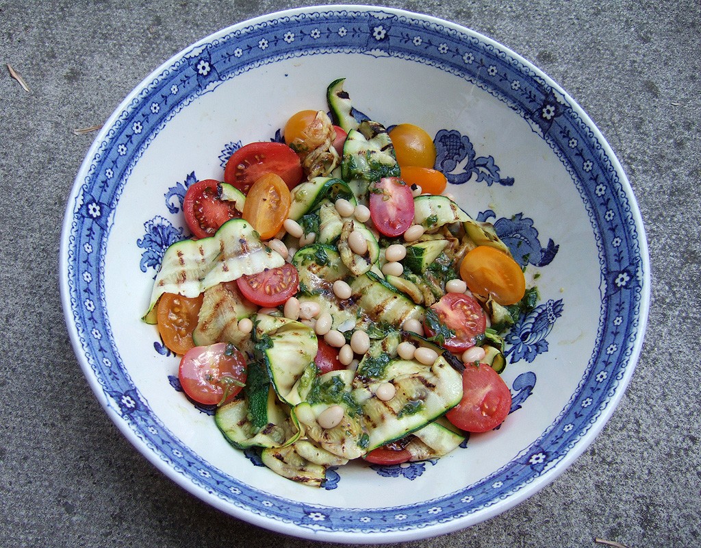 Grilled courgette, tomato and bean salad