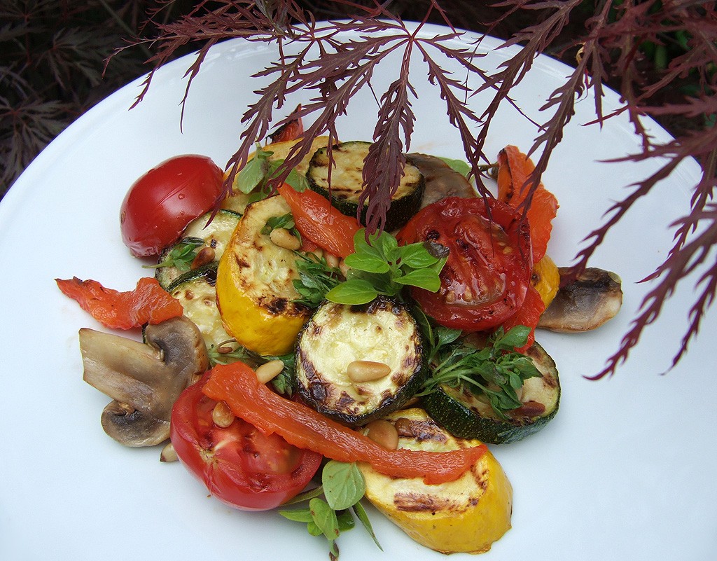 Grilled vegetables salad