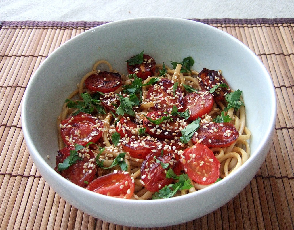 Japanese noodle and tomato salad