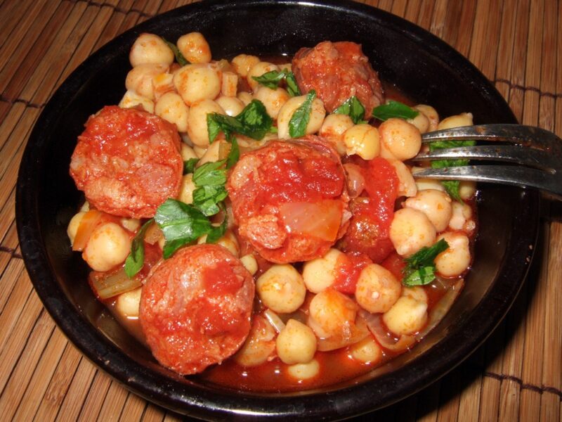 Chickpeas with chorizo