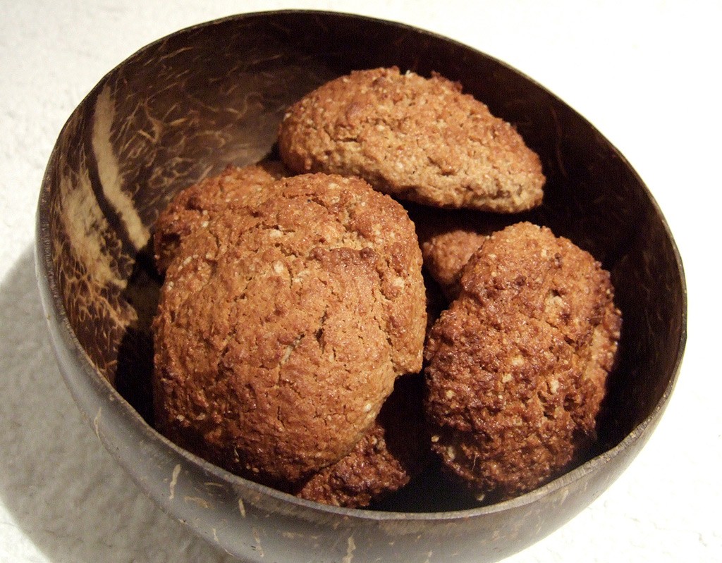 Spiced spelt cookies