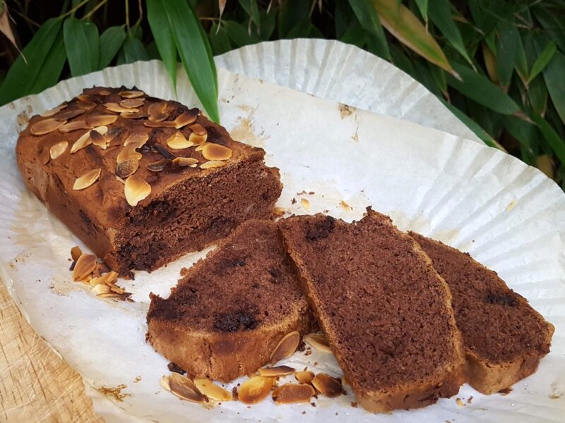 Vegan banana bread with chocolate and almond