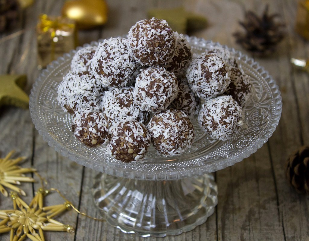 Coconut cookie balls