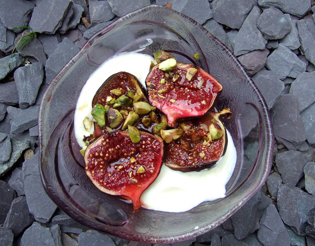 Honey and orange baked figs