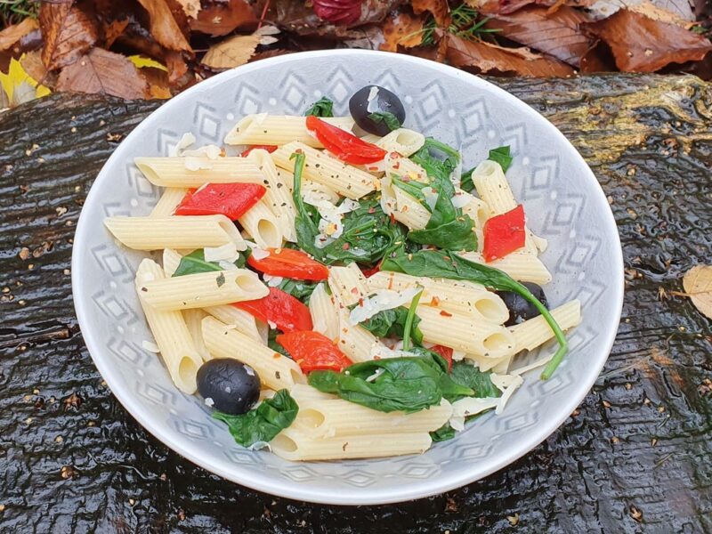 Spinach and grilled pepper pasta