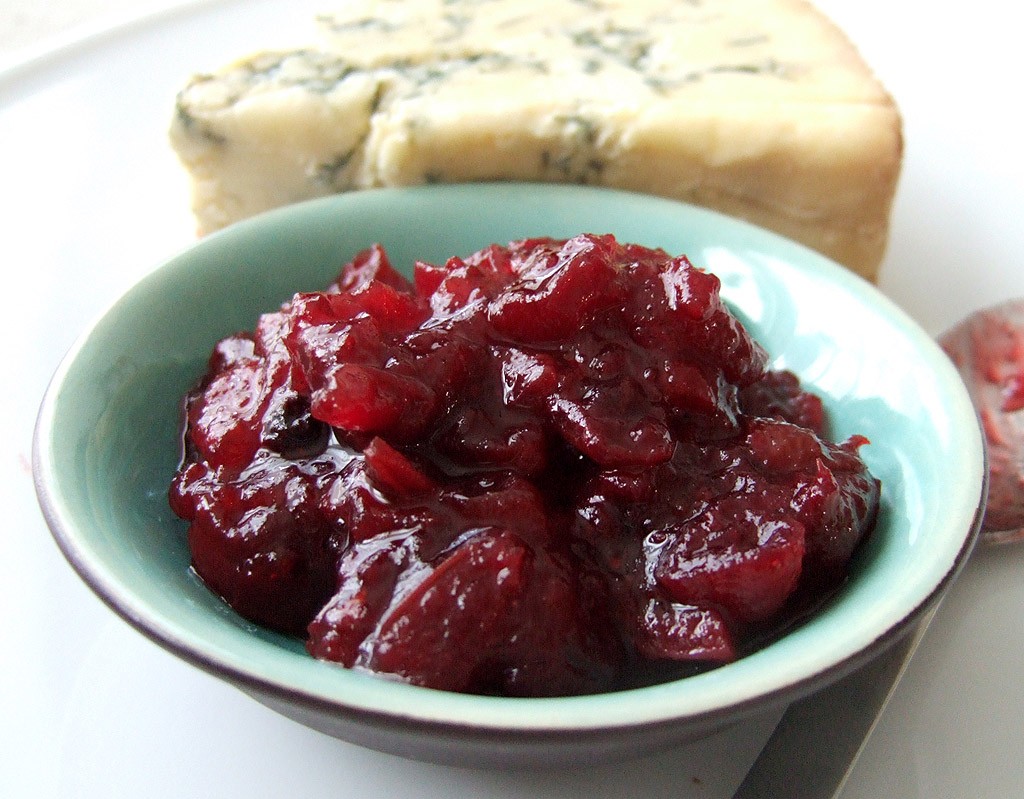 Spiced tomato and cranberry jam