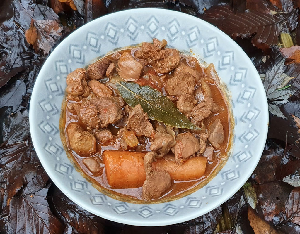 Mixed game meat goulash