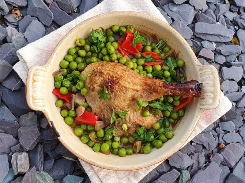 Duck and green peas casserole