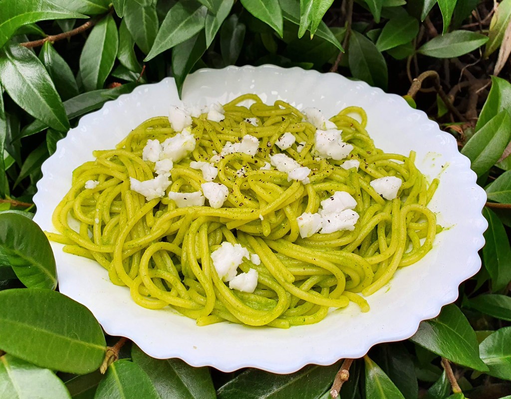 Vegan watercress and feta pasta