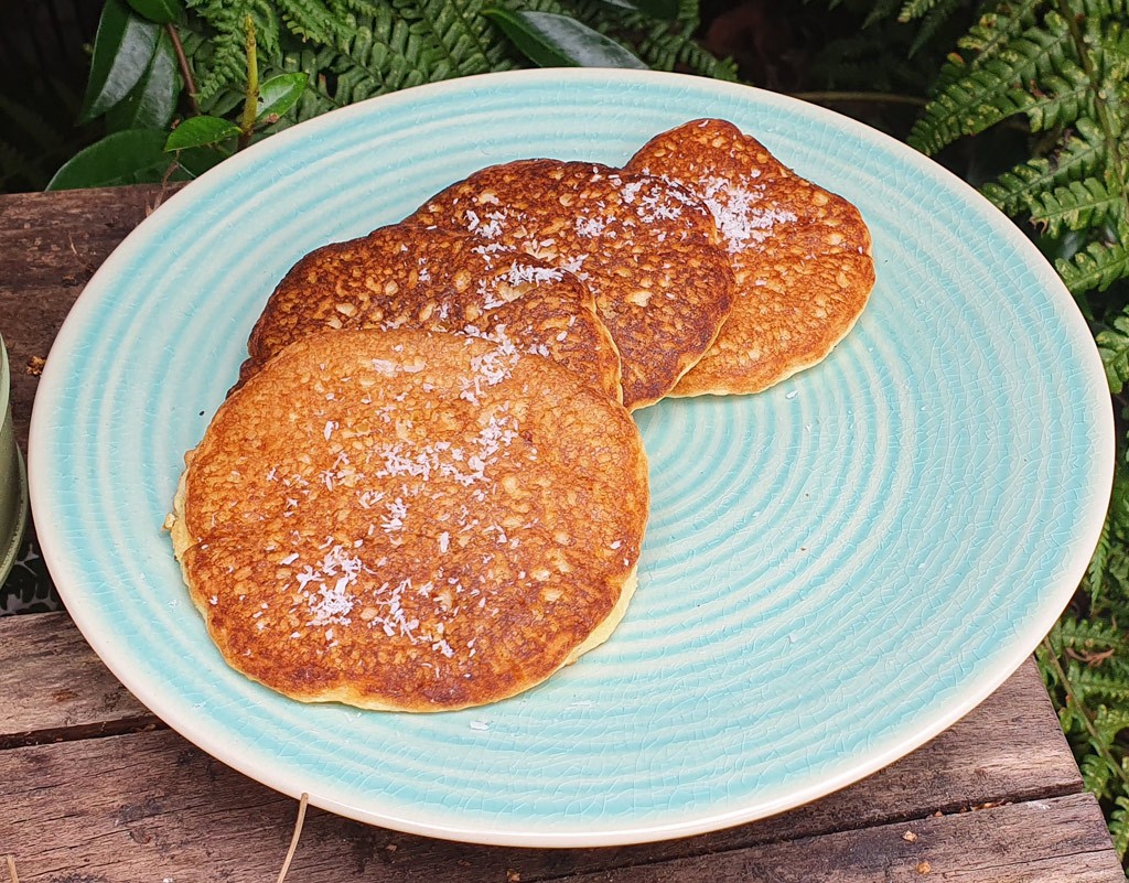 Low-carb almond and coconut pancakes