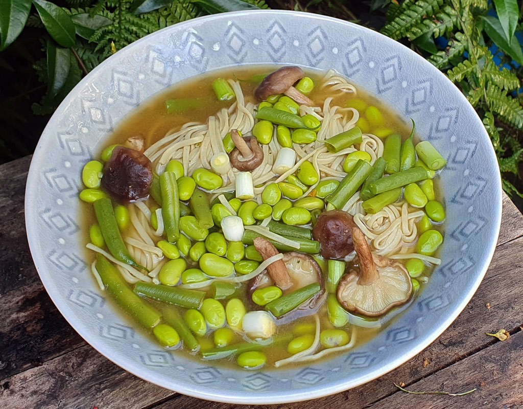 Miso soup with beans and Shiitake