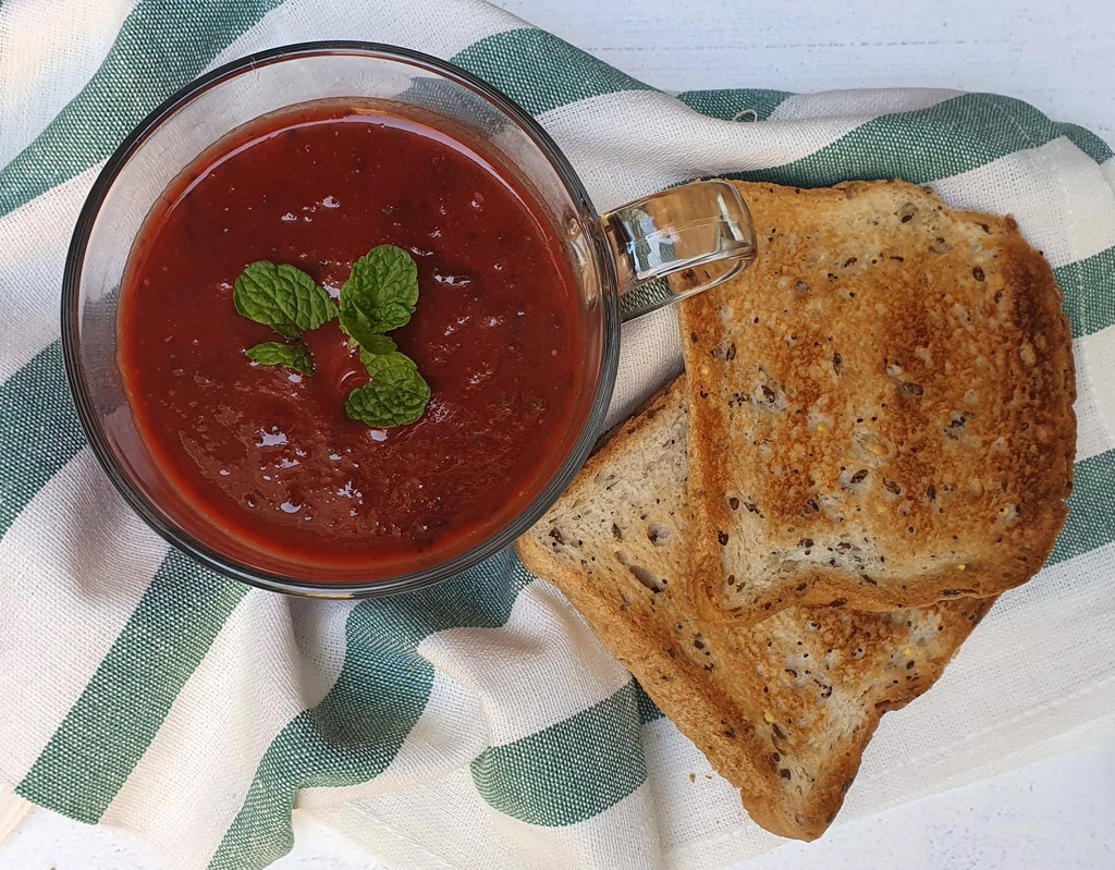 Roasted root vegetables soup