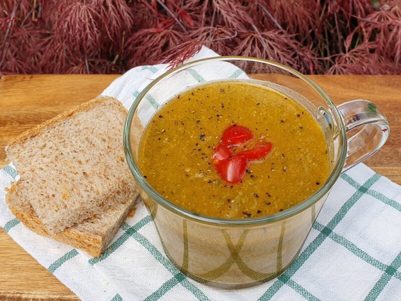 Roasted tomato soup with chickpeas and spinach