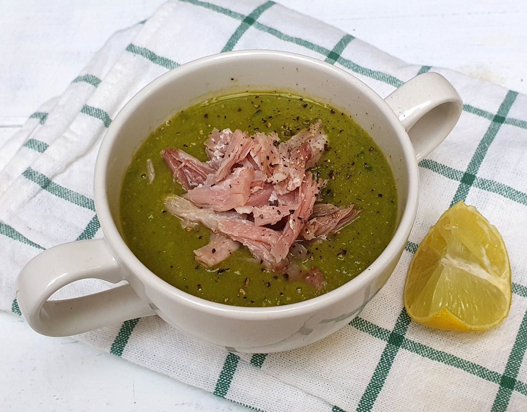 Spiced pea and ham soup