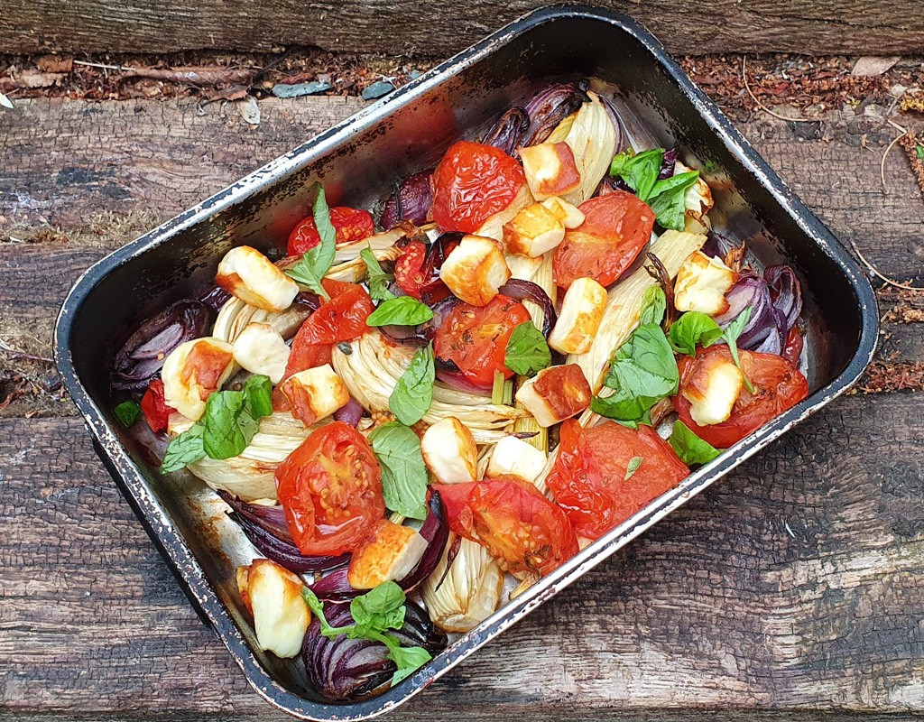 Fennel and tomato bake with halloumi