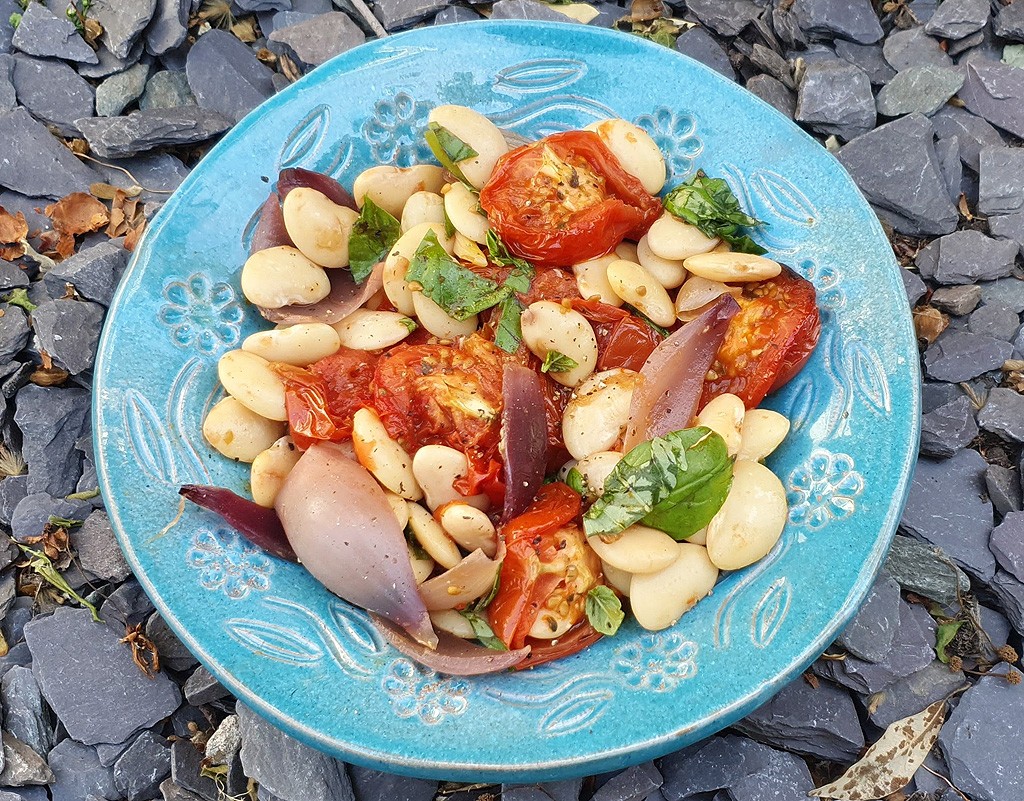 Roasted tomatoes with butter beans