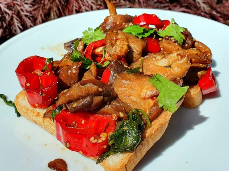 Shiitake and red pepper stir-fry