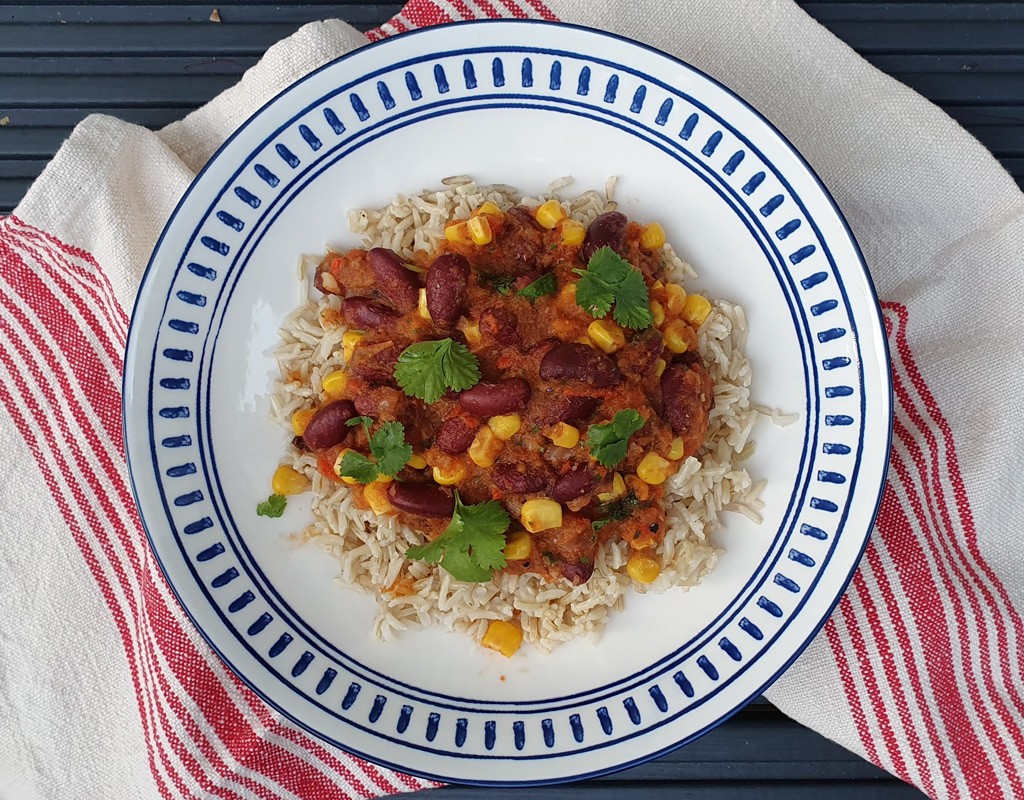 Bean chilli in roasted tomato and pepper sauce