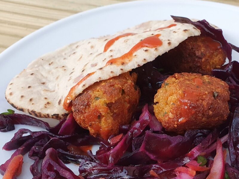 Grilled pepper and onion falafels