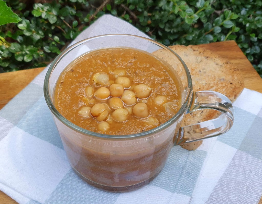 Roasted tomato, aubergine and chickpea soup