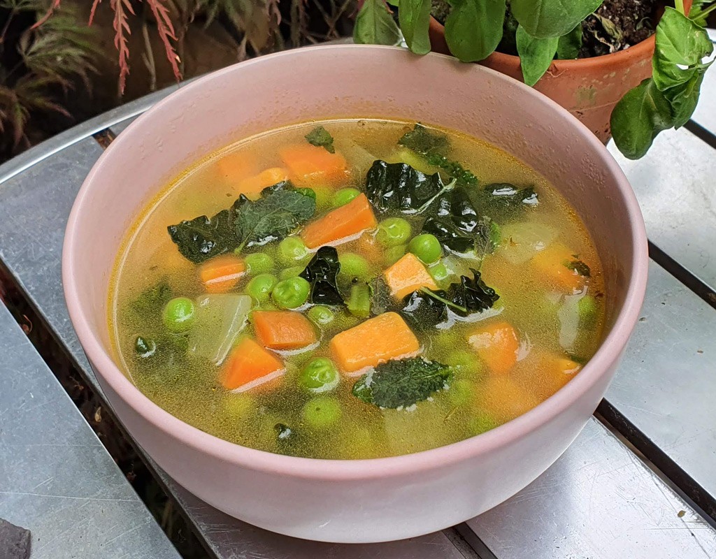 Spiced green pea and sweet potato soup