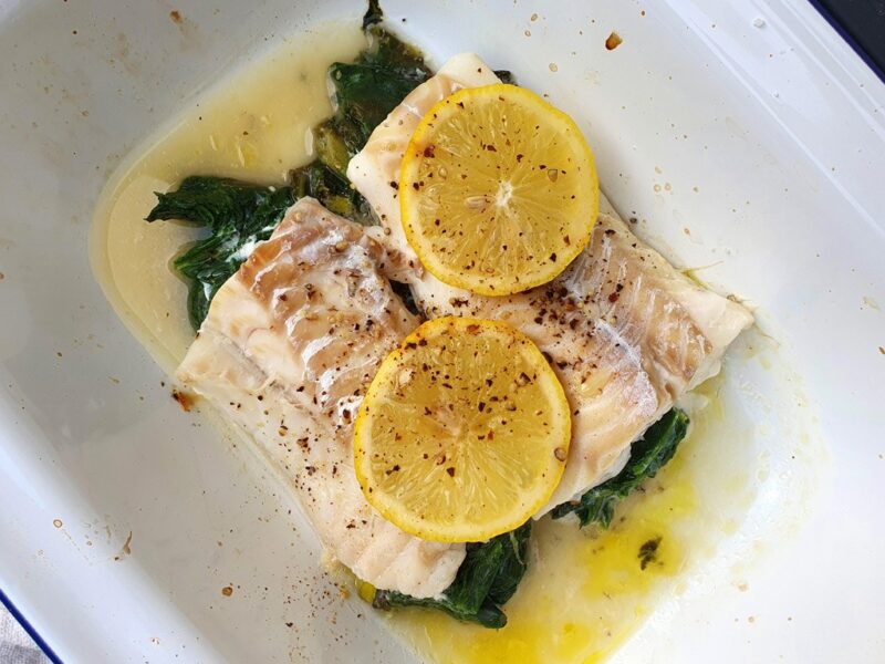 Baked cod with spinach