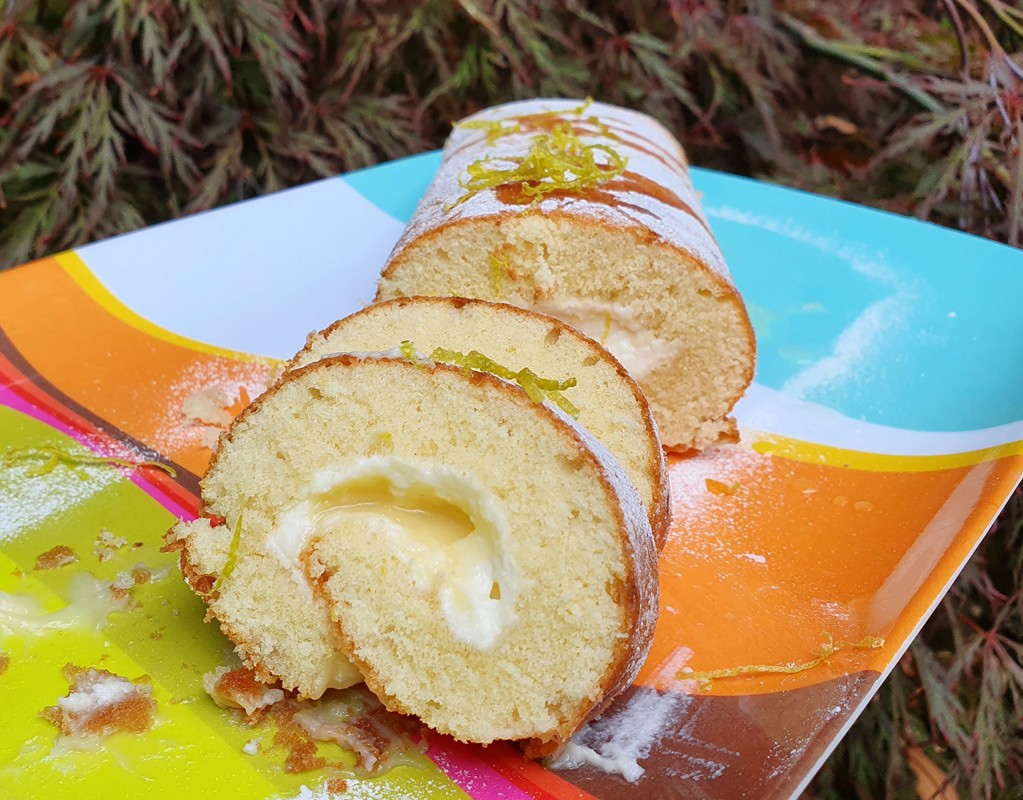 Lemon roulade