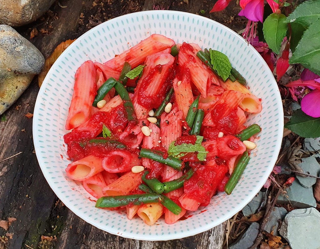 Pasta in roasted beetroot and tomato sauce