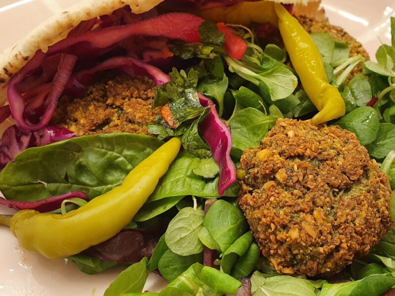 Broad beans falafels