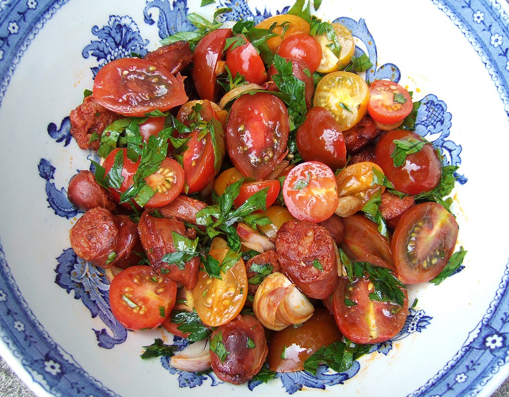 Chorizo and tomato salad