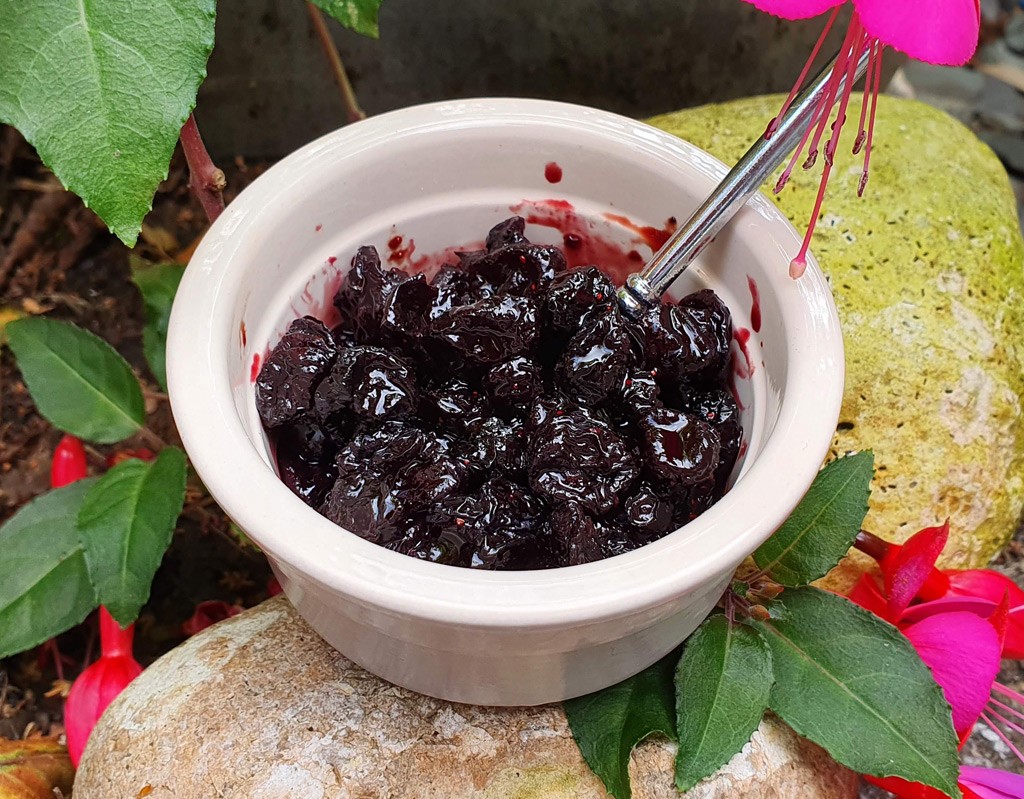 Easy blueberry jam