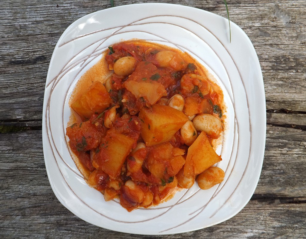 Hungarian bean and potato stew