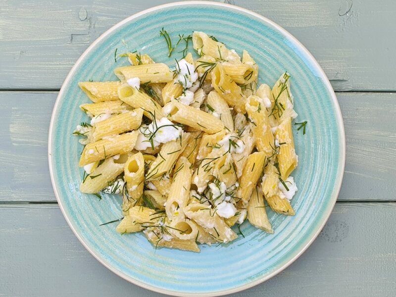 Pasta with vegan feta and dill