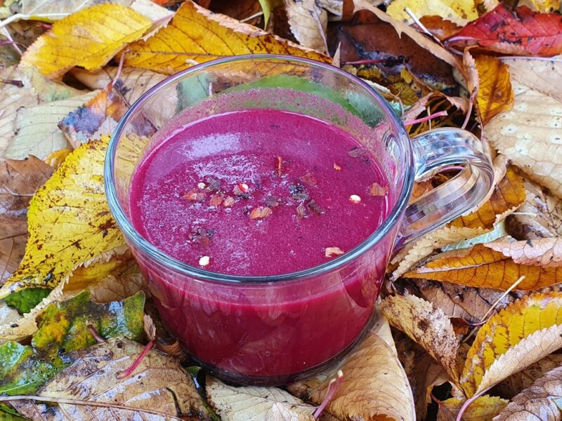 Balsamic beetroot soup