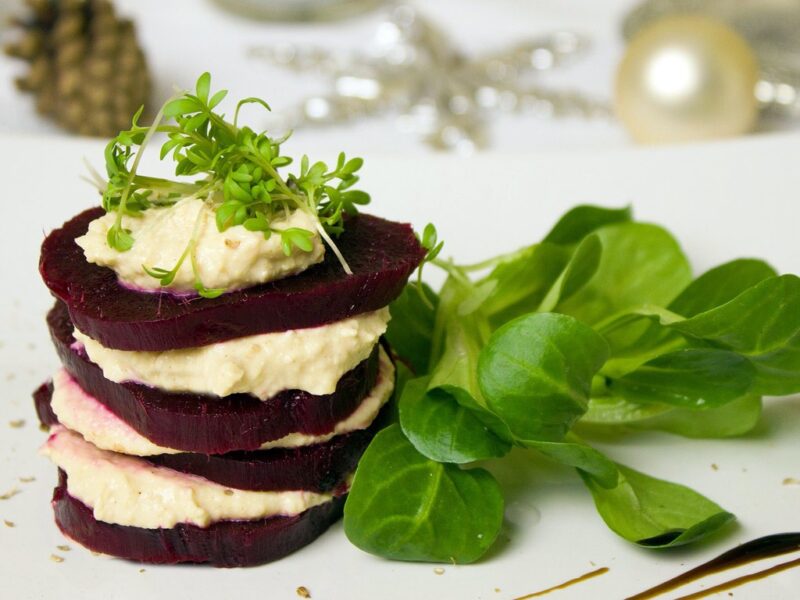 Beetroot and cream cheese tartlets