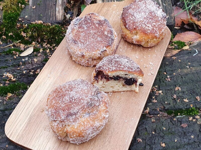 Cinnamon doughnut muffins