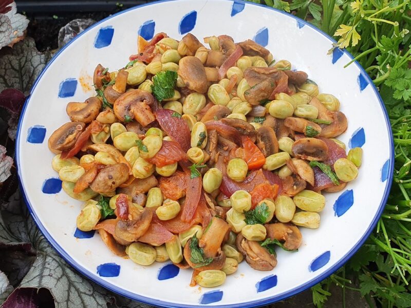 Pan-fried mushroom with broad beans