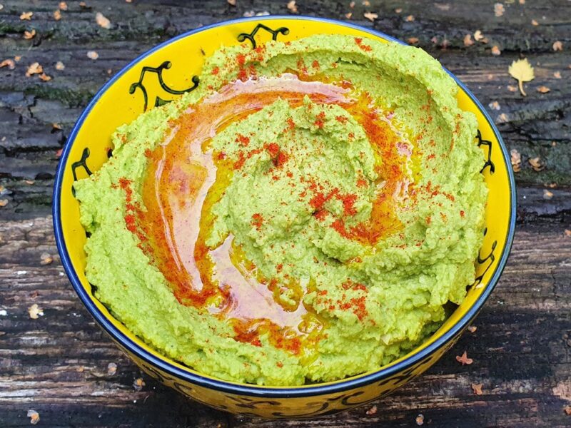 Spiced spinach hummus