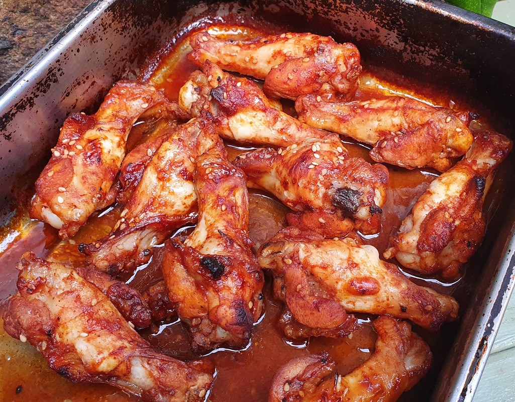 Sweet and sticky chicken wings